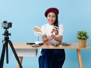 Menjadi Content Creator Dengan Gaji Yang Tinggi