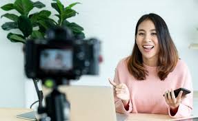Mengapa Profesi Content Creator Semakin Diminati Oleh Generasi Muda